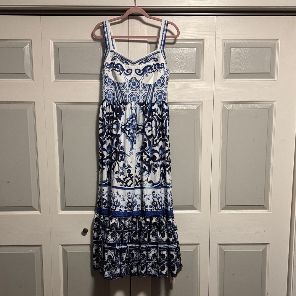 Commense NWT size Large Blue and White Printed Maxi Dress